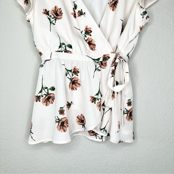June and Hudson Foral Wrap Top - Picture 8 of 13